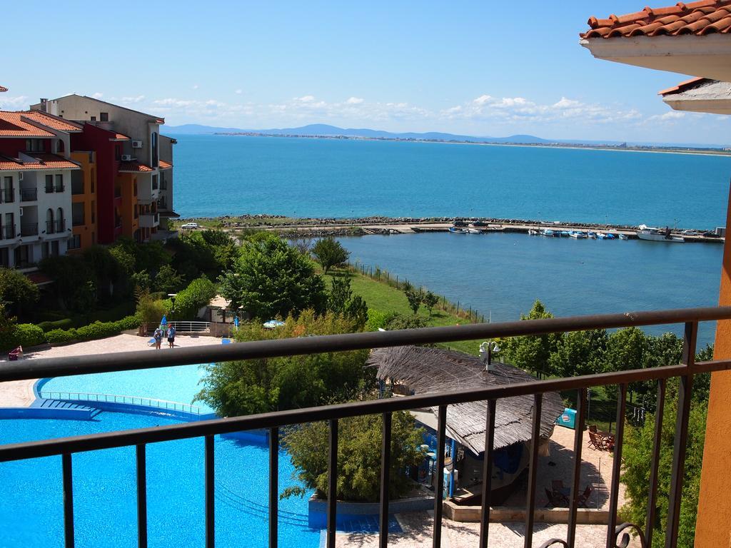 Visit Sunny Beach Marina Apartments Равда Экстерьер фото