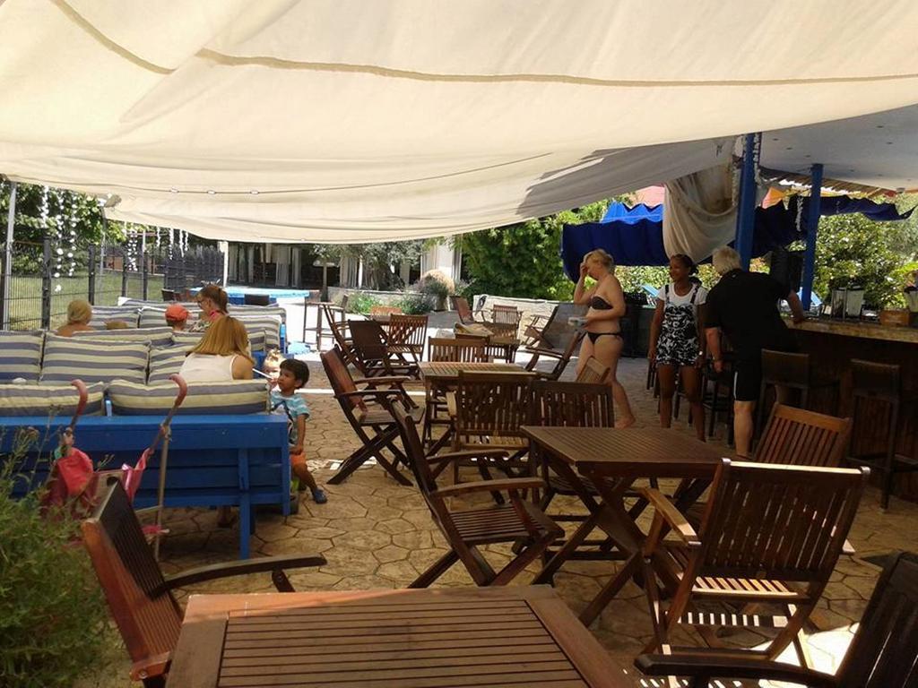 Visit Sunny Beach Marina Apartments Равда Экстерьер фото